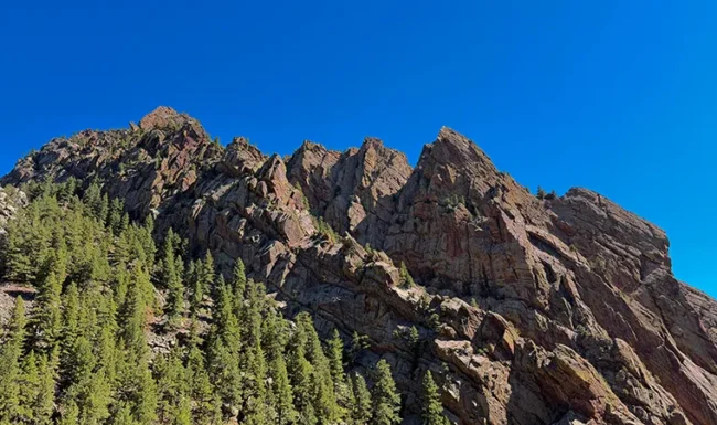 Eldorado Canyon State Park: Rattlesnake Gulch trail view of mountain