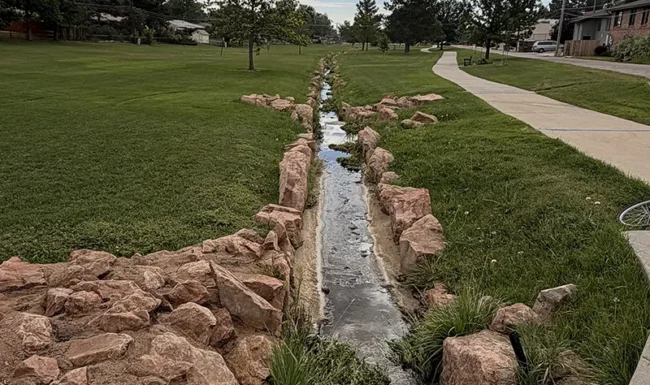 Midway Park North, Broomfield, CO. Disc golf course sidwalk mural