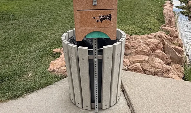 Midway Park, Broomfield: Dog waste stations
